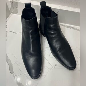 Mens ALDO size 9.5 Black dress shoe